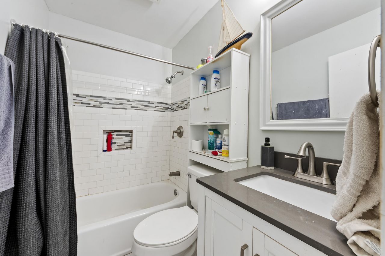 21 Rivers Point Row Photo 19