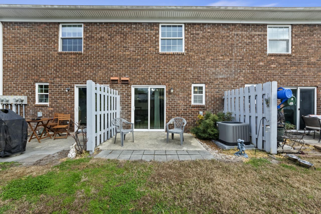 21 Rivers Point Row Photo 24