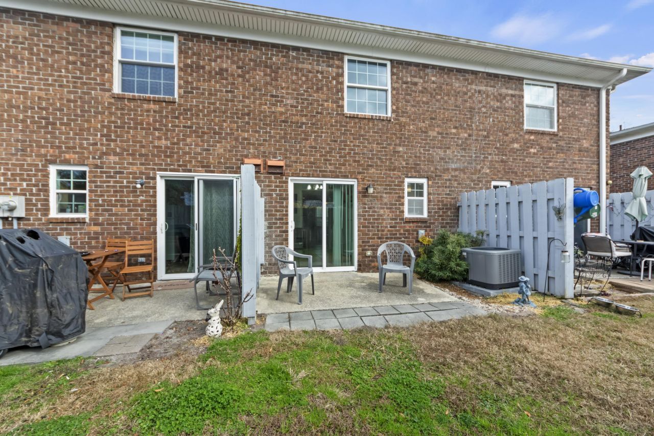 21 Rivers Point Row Photo 25