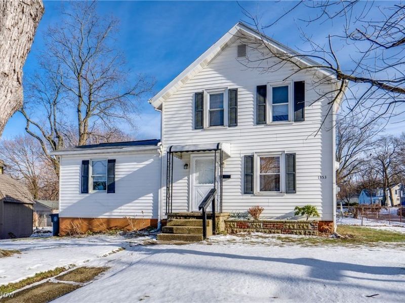 1353 Gorge Boulevard, Akron, OH 44310 Photo 2