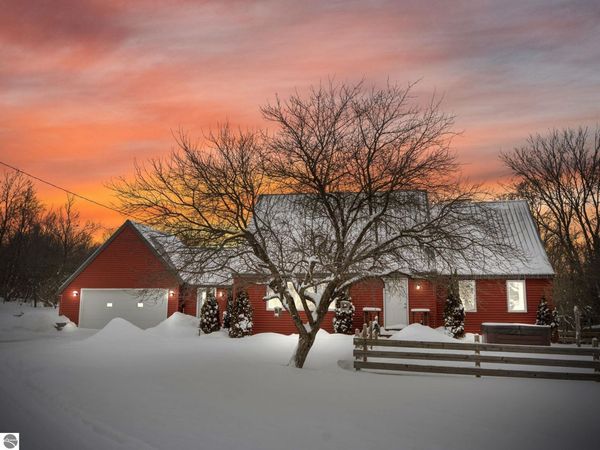 10778 Hibma Road, Tustin, MI 49688