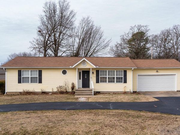 710 Briarbrook Drive , Carl Junction, MO 64834