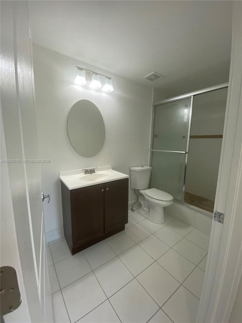 10700 NW 66th St, Unit 404, Doral, FL 33178 Photo