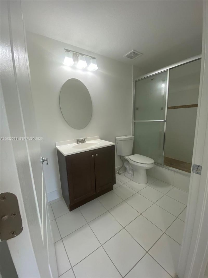 10700 NW 66th St, Unit 404, Doral, FL 33178 Photo