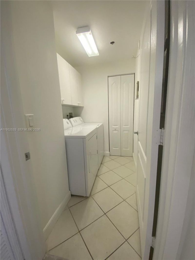 10700 NW 66th St, Unit 404, Doral, FL 33178 Photo