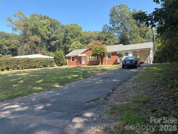 5206 Burke Drive , Charlotte, NC 28208