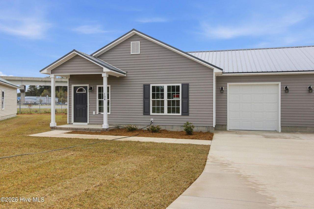 134 Macdonald Boulevard, Havelock, NC 28532 Main Photo