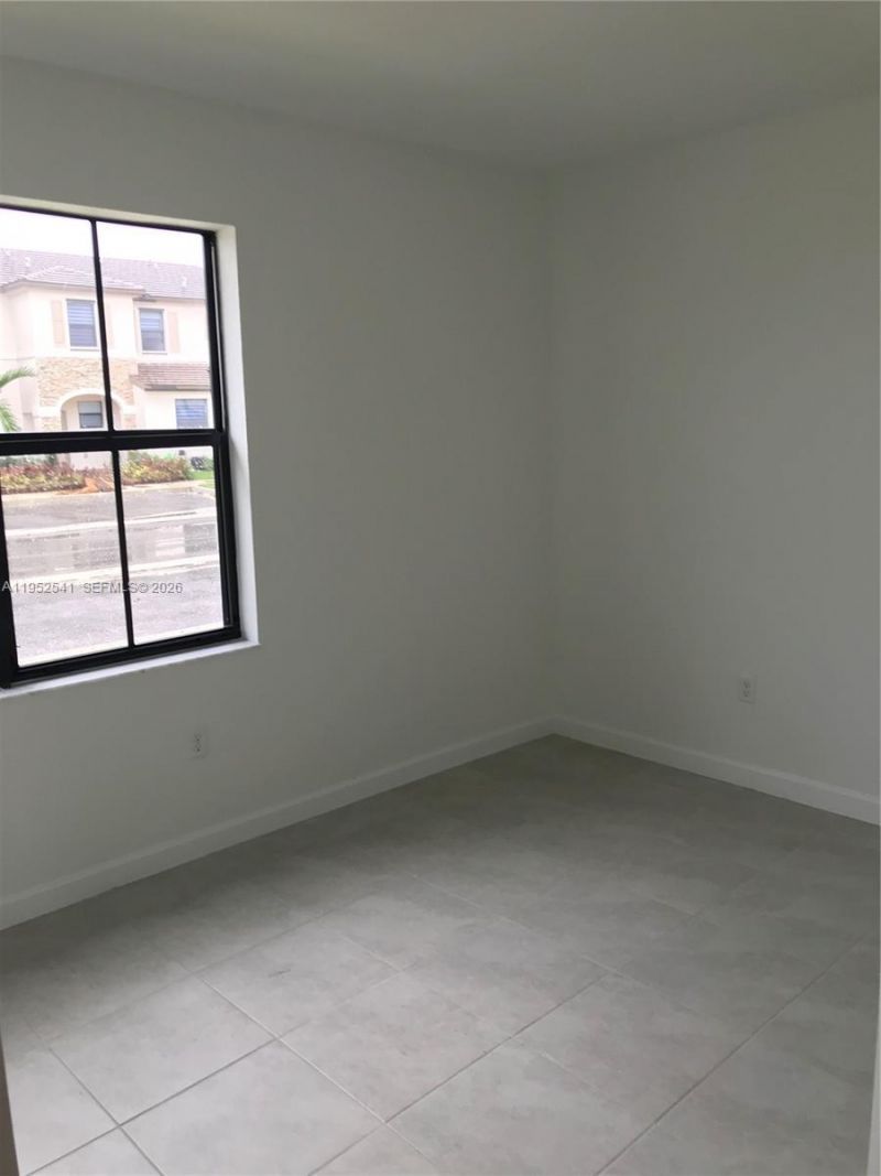 12989 SW 233rd Ter, Unit 12989, Miami, FL 33032 Photo