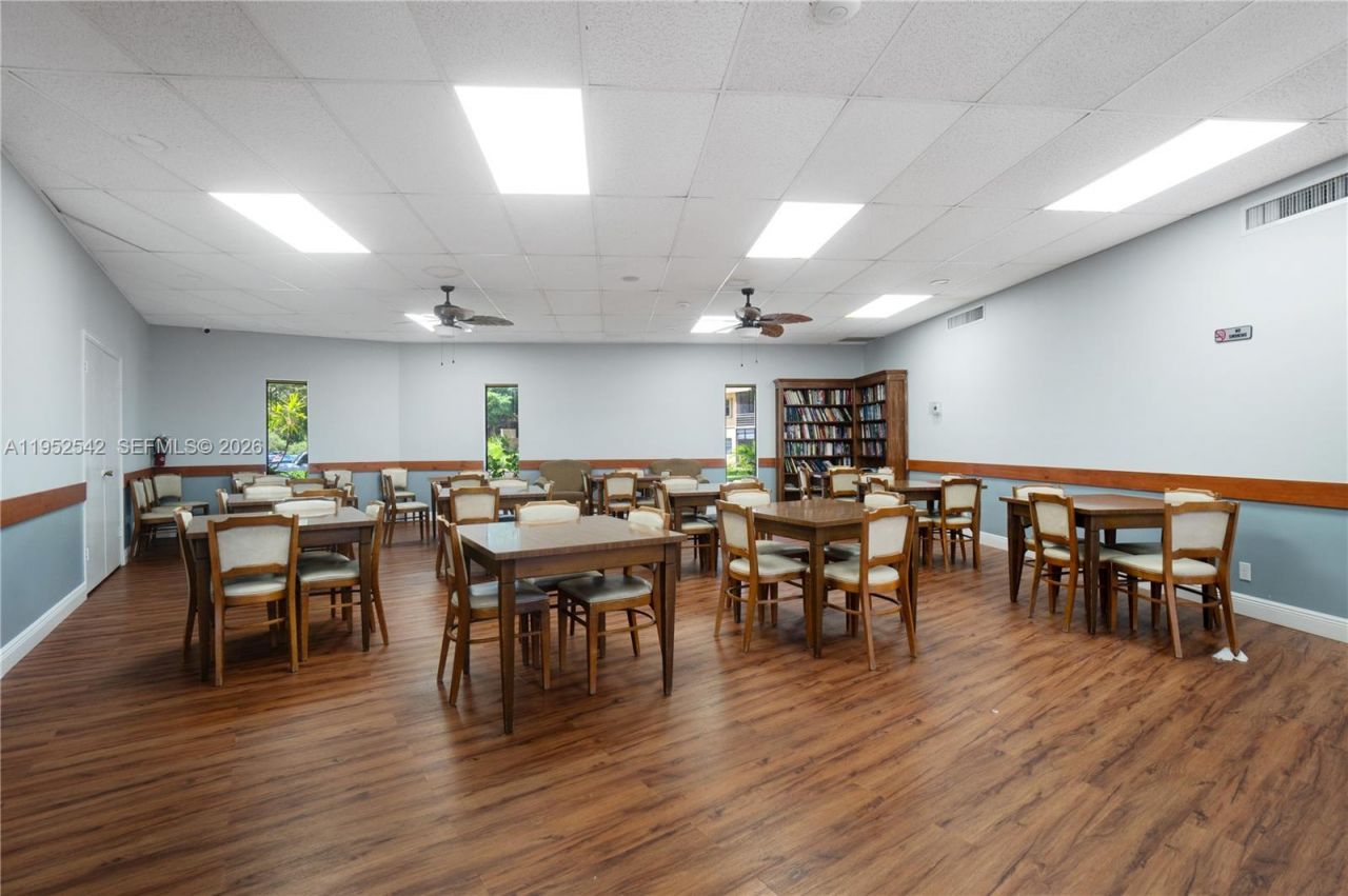 602 Briarwood Cir, Unit 4-46, Hollywood, FL 33024 Photo