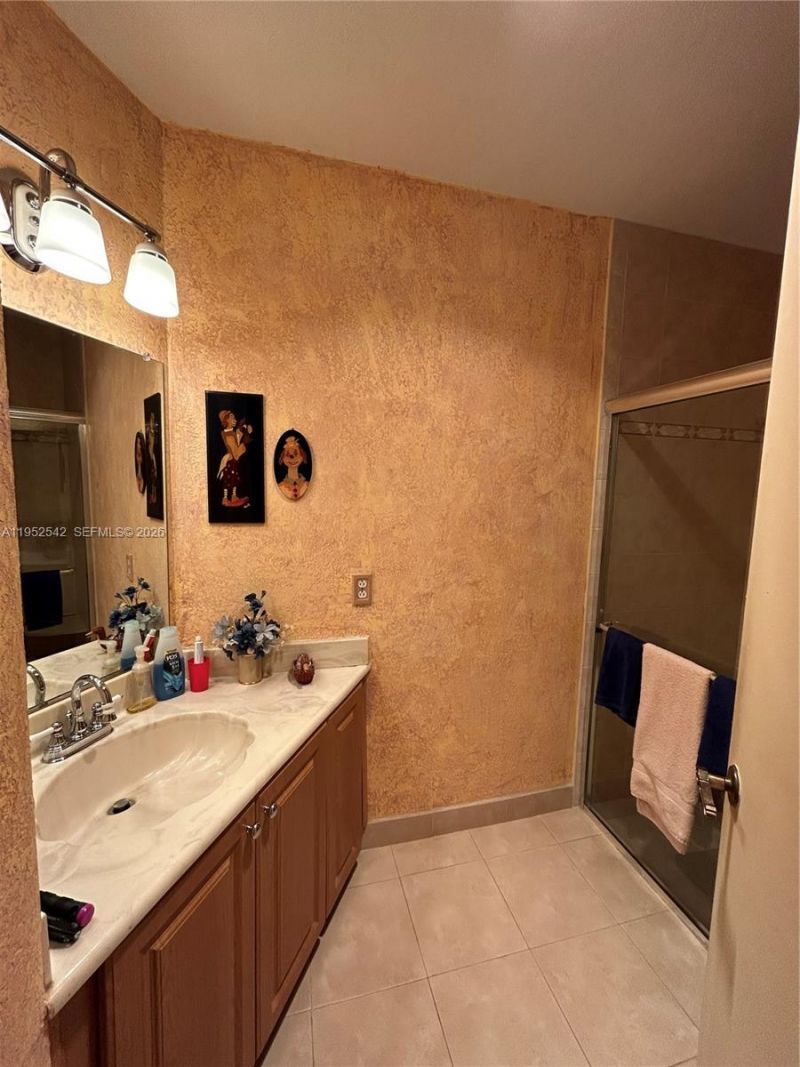 602 Briarwood Cir, Unit 4-46, Hollywood, FL 33024 Photo