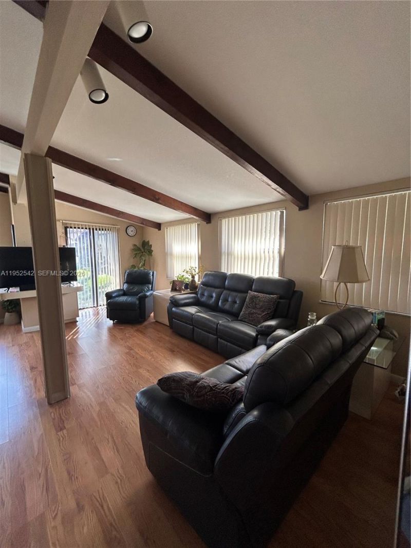 602 Briarwood Cir, Unit 4-46, Hollywood, FL 33024 Photo