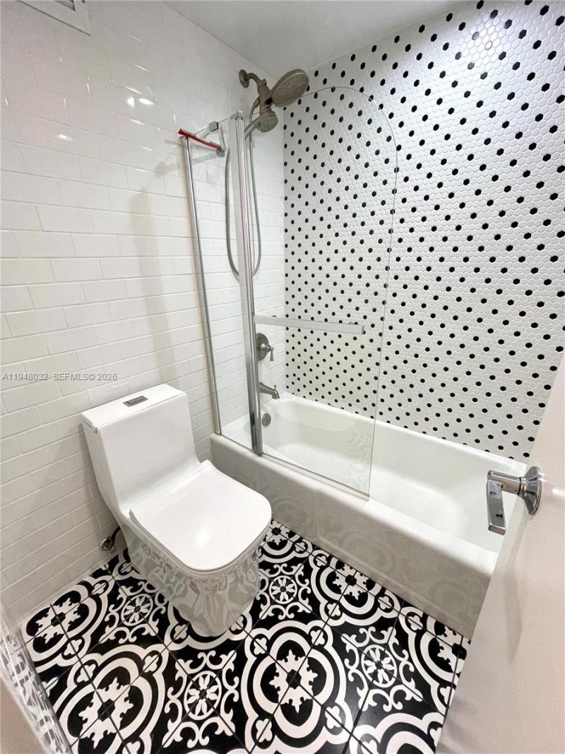 100 Lincoln Rd, Unit 518, Miami Beach, FL 33139 Photo