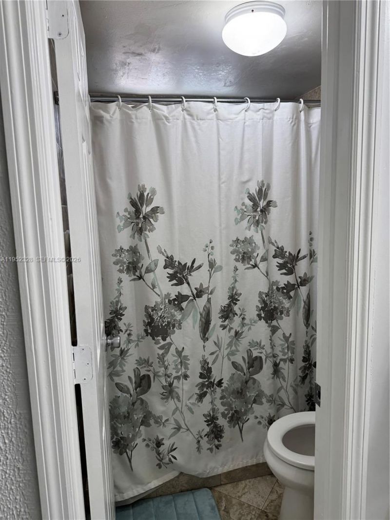 1480 W 46th St, Unit 203, Hialeah, FL 33012 Photo