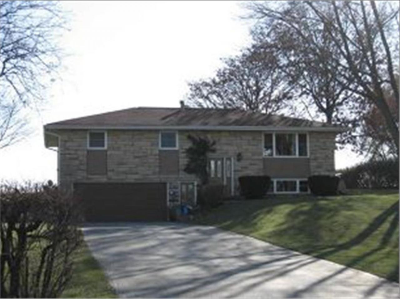 14960 Old Highway Road, Dubuque, IA 52002 Main Photo