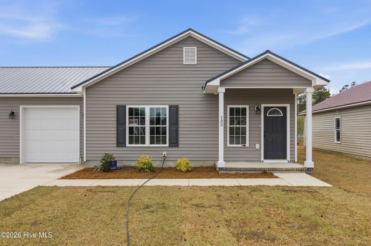 132 Macdonald Boulevard, Havelock, NC 28532 Main Photo