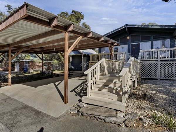 326 Cedar Dr, Canyon Lake, TX 78133