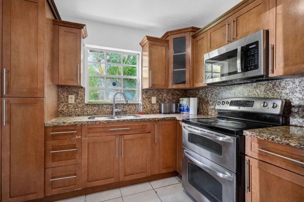 269 NE 110th Terrace, Miami, FL 33161 Photo