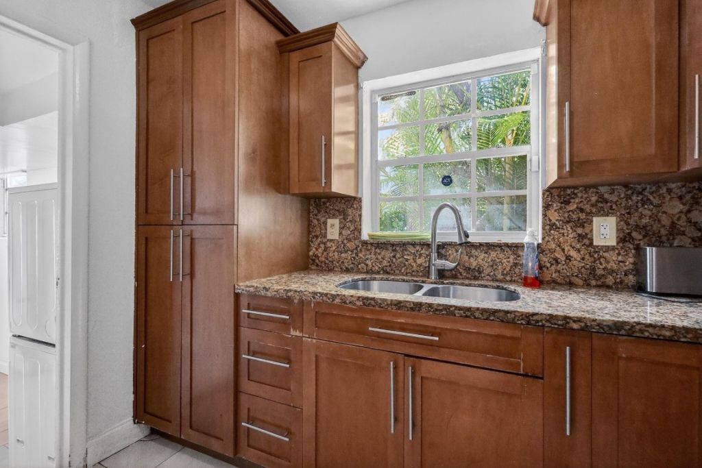 269 NE 110th Terrace, Miami, FL 33161 Photo