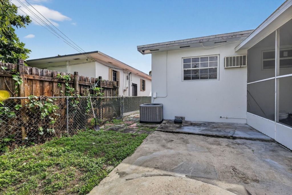 269 NE 110th Terrace, Miami, FL 33161 Photo