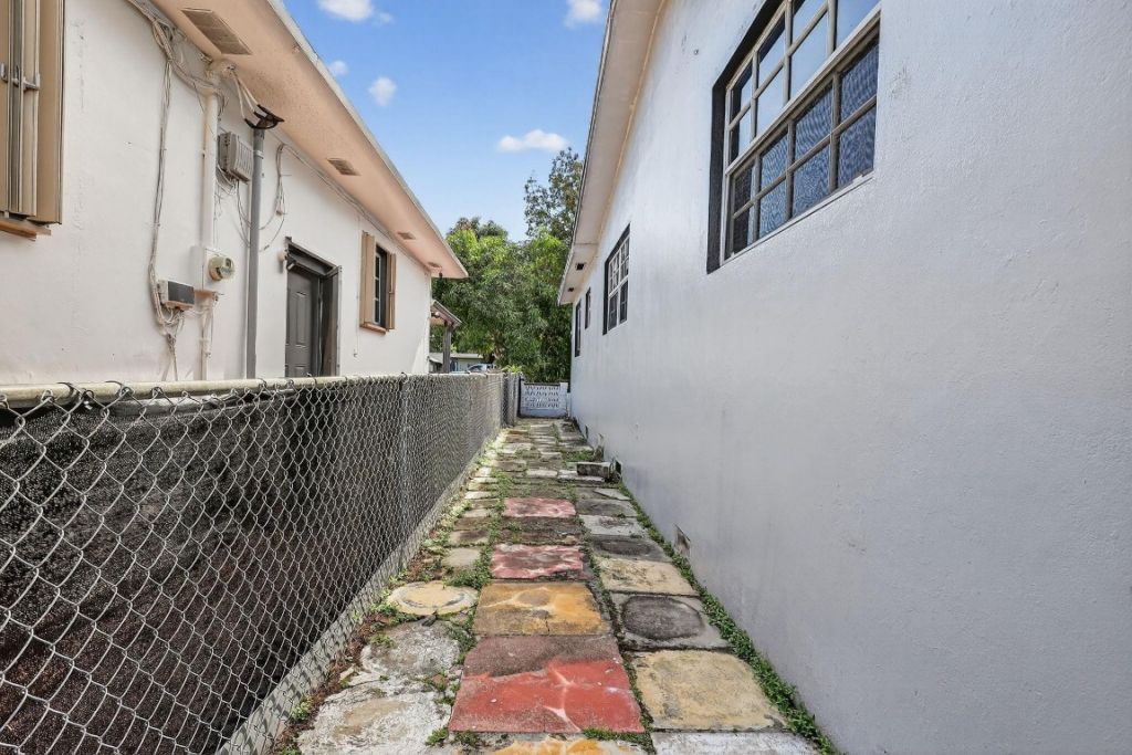 269 NE 110th Terrace, Miami, FL 33161 Photo