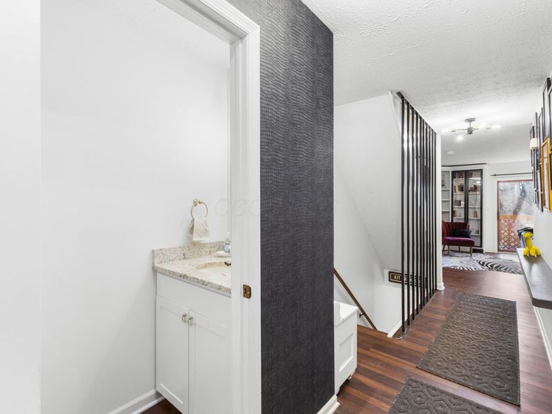 3231 Stonecrest Court, Unit 40, Columbus, OH 43221 Photo 10