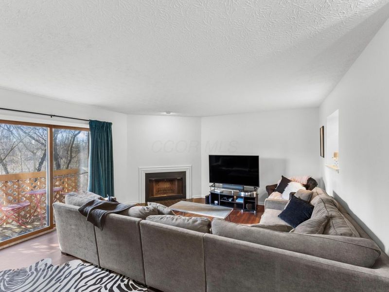 3231 Stonecrest Court, Unit 40, Columbus, OH 43221 Photo 11