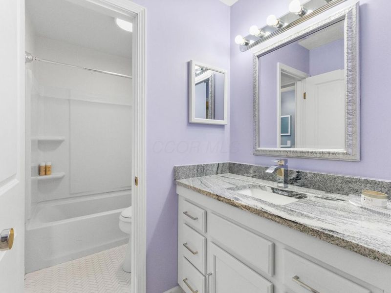 3231 Stonecrest Court, Unit 40, Columbus, OH 43221 Photo 26