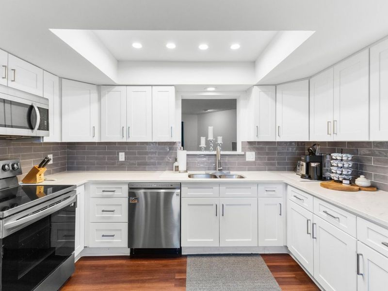 3231 Stonecrest Court, Unit 40, Columbus, OH 43221 Photo 5