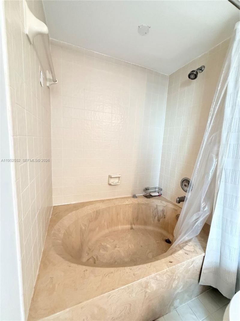 2206 S Cypress Bend Dr , Unit 508, Pompano Beach, FL 33069 Photo