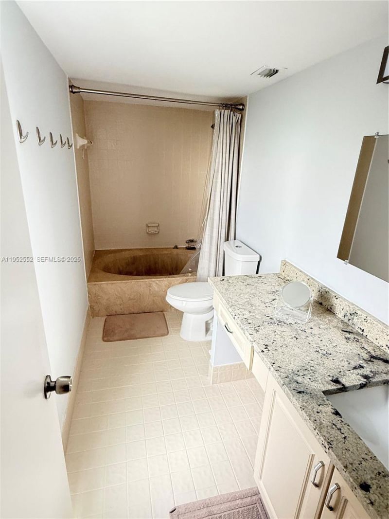 2206 S Cypress Bend Dr , Unit 508, Pompano Beach, FL 33069 Photo