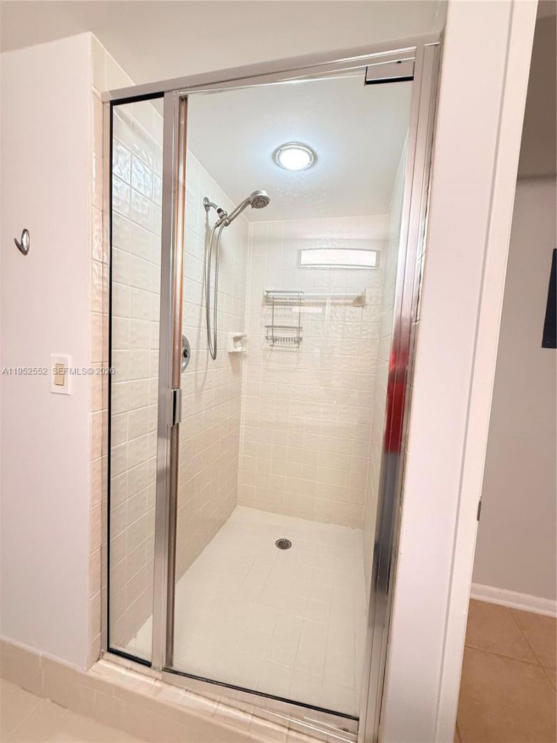 2206 S Cypress Bend Dr , Unit 508, Pompano Beach, FL 33069 Photo