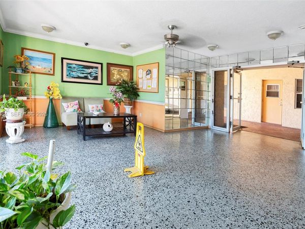 4151 NW 41st St , Unit 301, Lauderdale Lakes, FL 33319