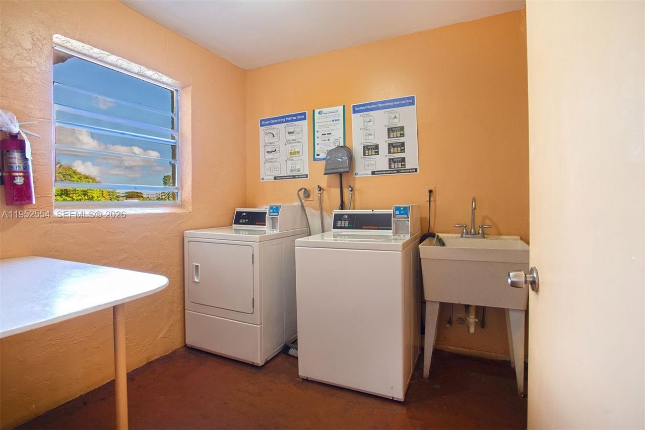 4151 NW 41st St , Unit 301, Lauderdale Lakes, FL 33319 Photo