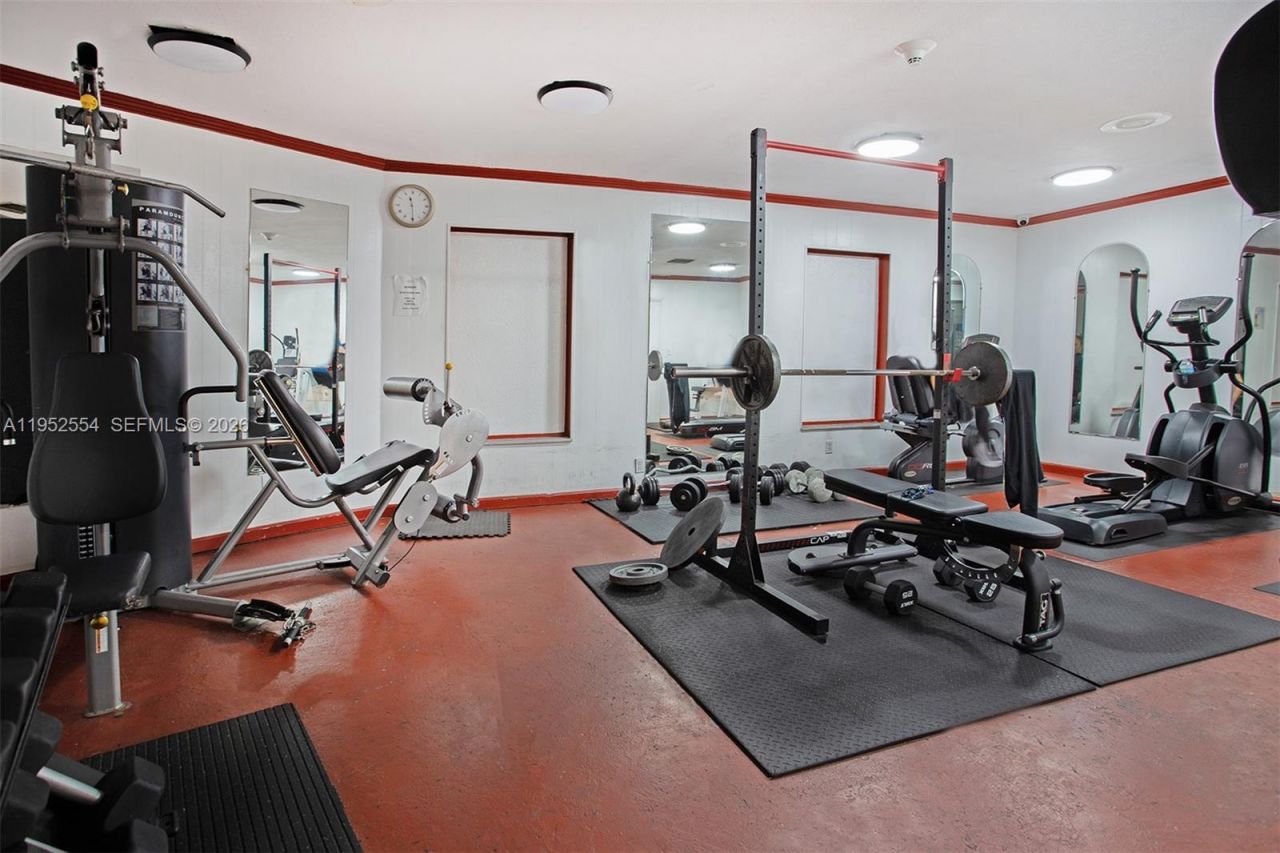 4151 NW 41st St , Unit 301, Lauderdale Lakes, FL 33319 Photo