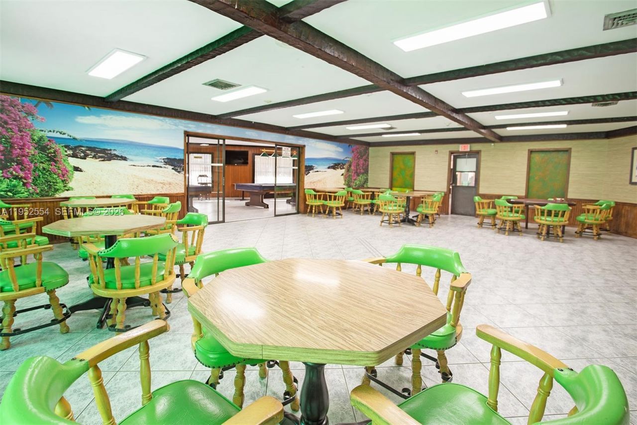 4151 NW 41st St , Unit 301, Lauderdale Lakes, FL 33319 Photo