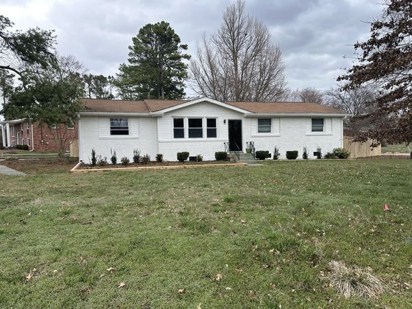 115 Gates Dr, Hendersonville, TN 37075