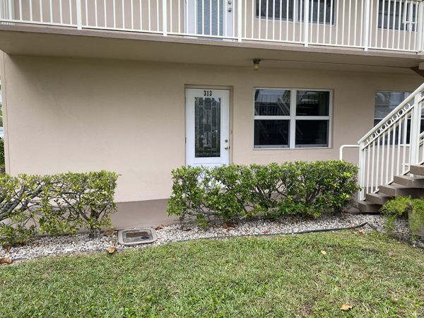 313 Chatham, Unit P, West Palm Beach, FL 33417
