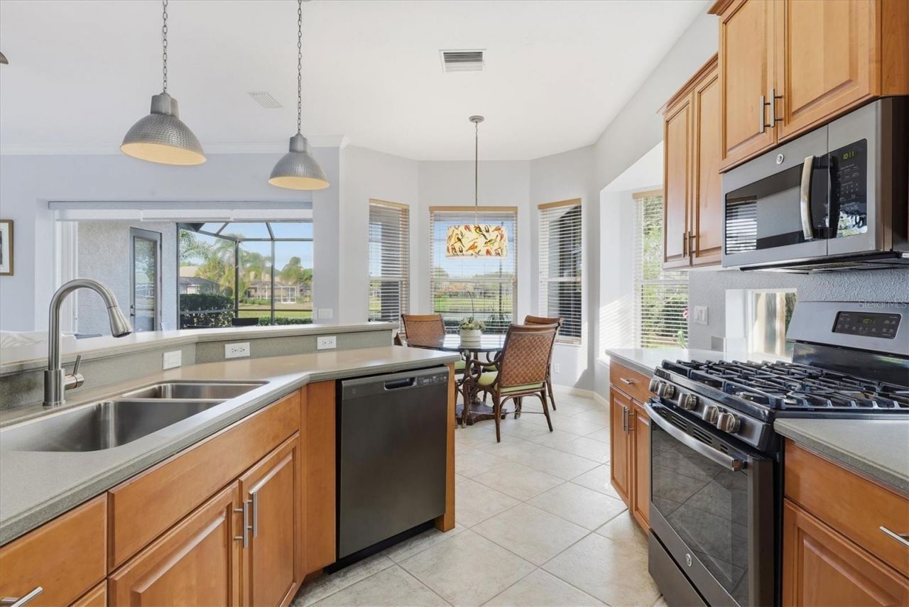 7029 Lennox Place, University Park, FL 34201 Photo