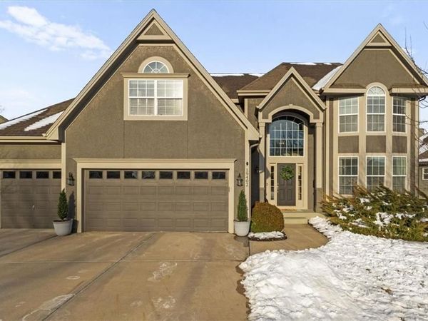 19402 W 209th Terrace, Spring Hill, KS 66083