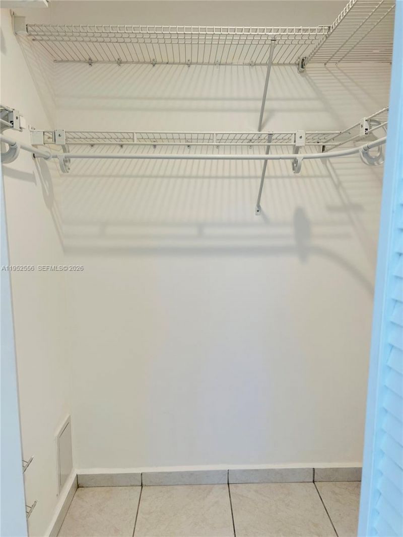 8000 Fairview Dr, Unit 310, Tamarac, FL 33321 Photo