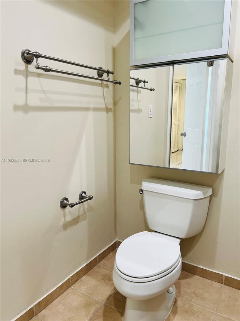 8000 Fairview Dr, Unit 310, Tamarac, FL 33321 Photo