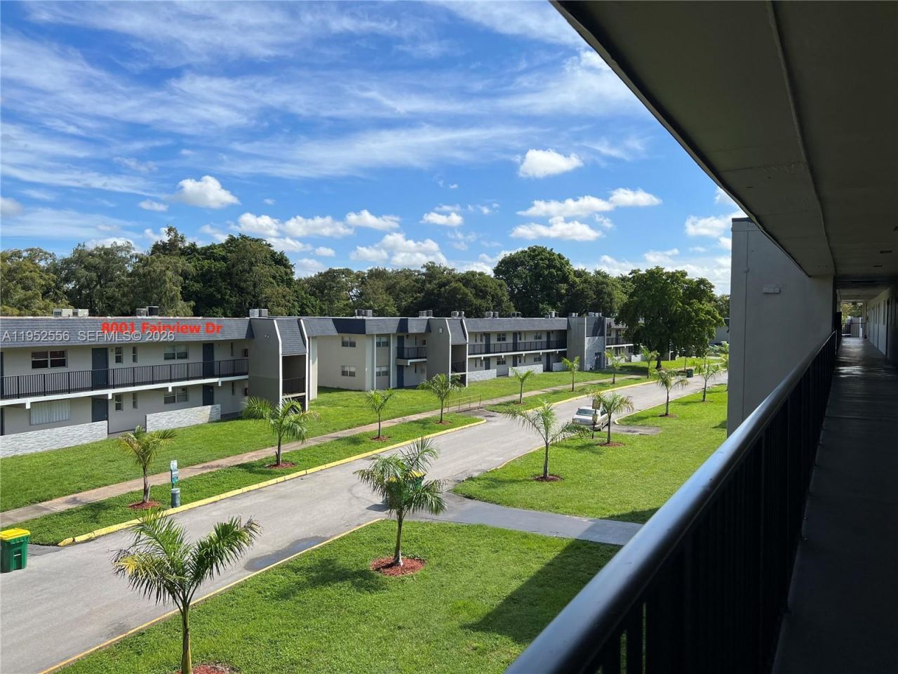 8000 Fairview Dr, Unit 310, Tamarac, FL 33321 Photo