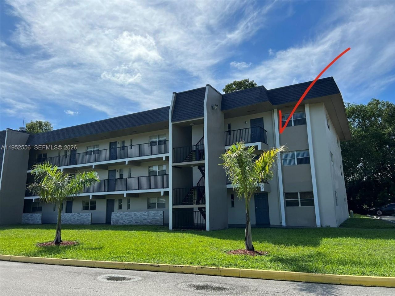 8000 Fairview Dr, Unit 310, Tamarac, FL 33321 Photo