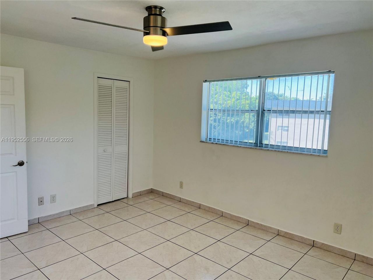 8000 Fairview Dr, Unit 310, Tamarac, FL 33321 Photo