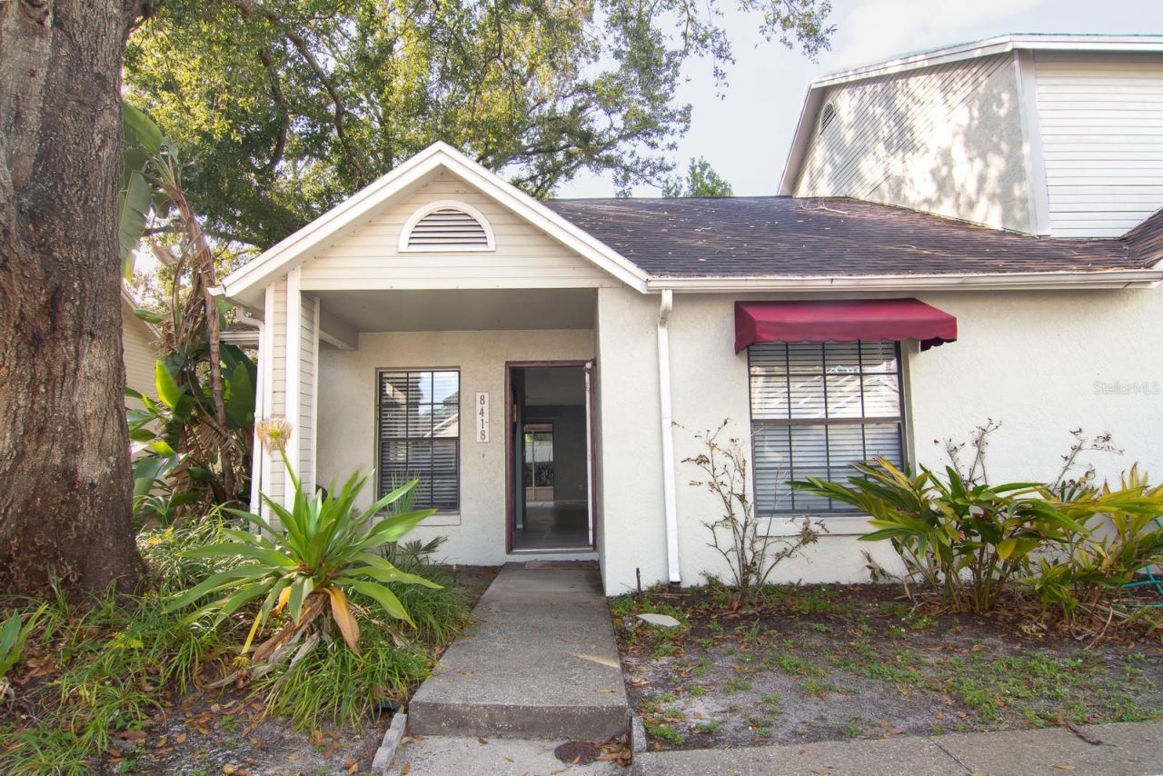 8418 Laurelon Place, Temple Terrace, FL 33637 Main Photo