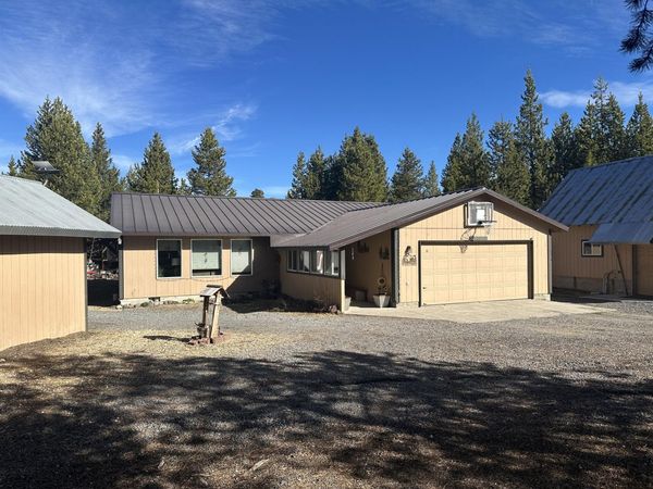 123977 Surveyor Road, Crescent Lake, OR 97733