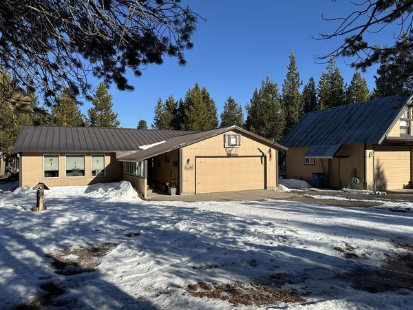 123977 Surveyor Road, Crescent Lake, OR 97733