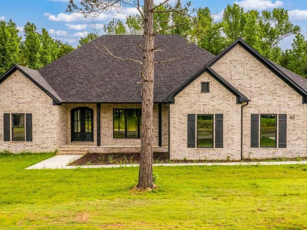 45 Ules Watson Drive, Greenbrier, AR 72058