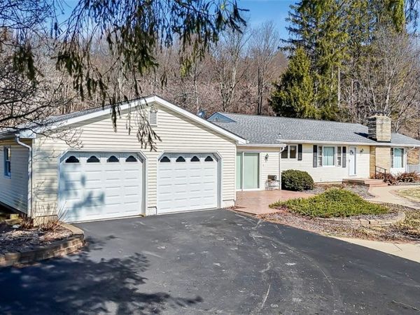 14687 National Road, Thornville, OH 43076