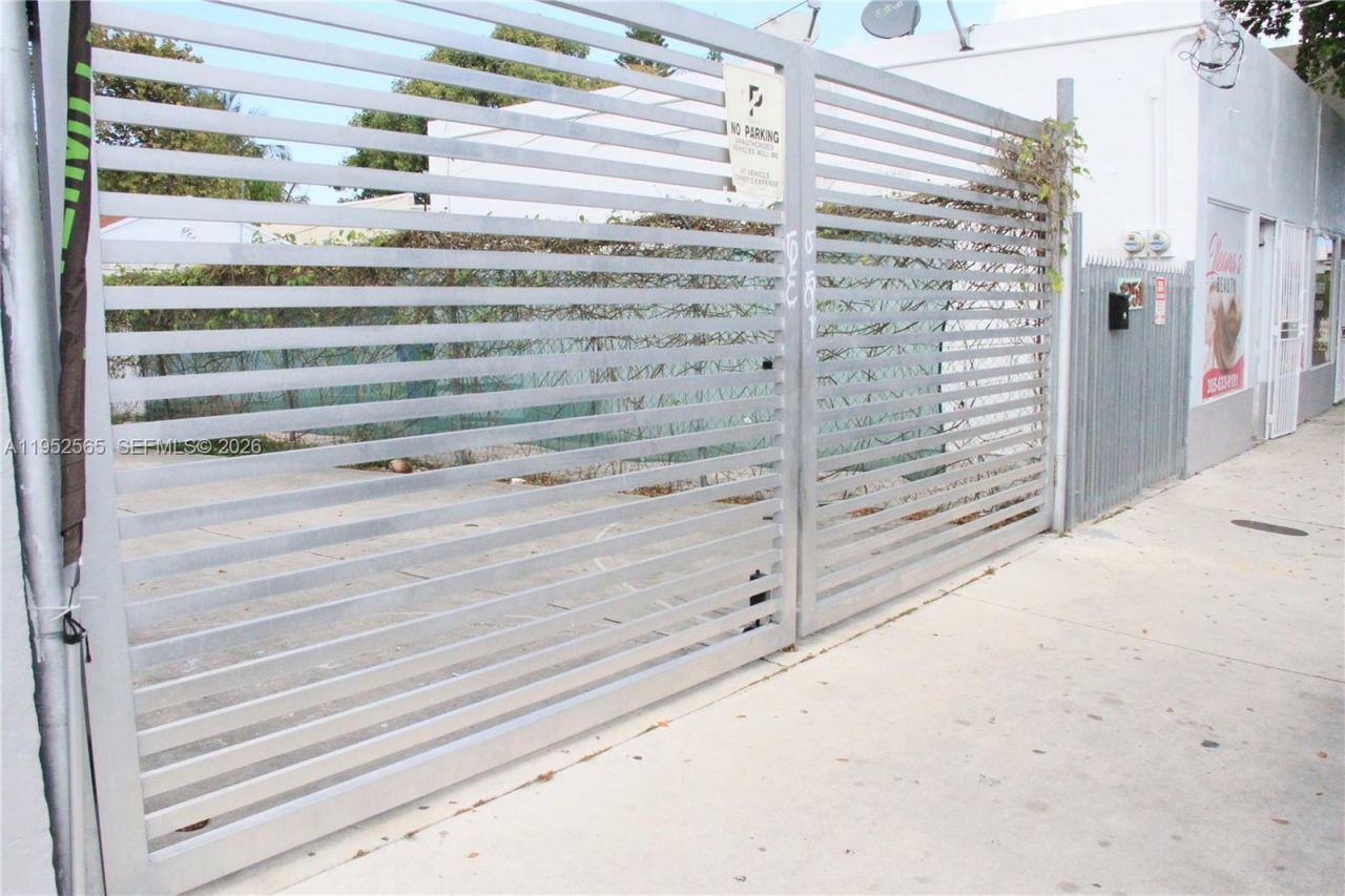 1263 NW 29th St , Miami, FL 33142 Photo